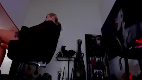 Misscatsnow online show from February 28, 8:51 am