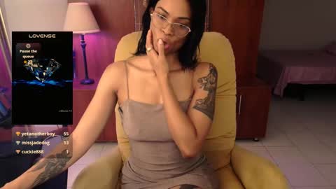 Snapshot of queendom_ing chatting on February 13, 9:39 pm Sweet Goddess online show from February 13, 9:39 pm