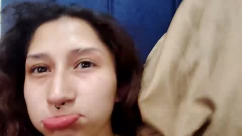 Snapshot of queenjenn__ chatting on October 15, 5:36 pm QUEENJEENN online show from October 15, 5:36 pm