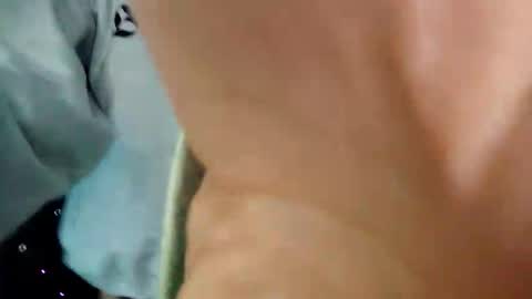 QUEENJEENN online show from November 28, 6:43 am