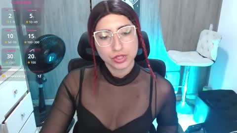 Snapshot of queenlilith_paradise chatting on October 14, 10:57 pm Queenlilith online show from October 14, 10:57 pm