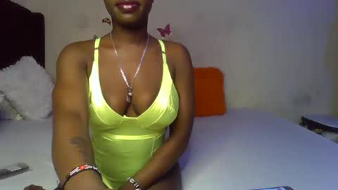 queenmavela_ online show from January 15, 10:13 am