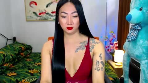 QUEEN online show from January 30, 6:13 am