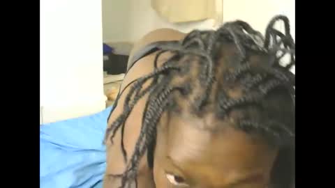 melly online show from September 30, 7:08 am