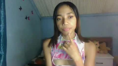 queennih online show from October 25, 9:15 pm