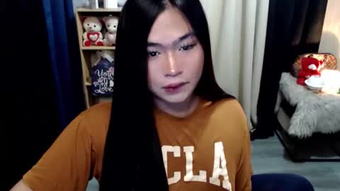 Mikka online show from November 25, 6:50 pm