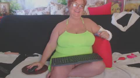 QueenPammy online show from March 6, 1:14 pm