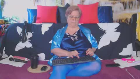 QueenPammy online show from March 18, 8:20 am