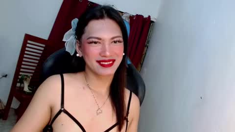 Snapshot of queensabbyvee chatting on February 25, 3:31 pm Sabrina online show from February 25, 3:31 pm