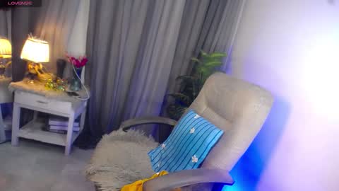 Snapshot of queensabbyvee chatting on September 18, 9:08 pm Sabrina online show from September 18, 9:08 pm
