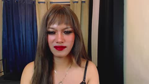 Snapshot of queensabbyvee chatting on February 13, 3:35 pm Sabrina online show from February 13, 3:35 pm