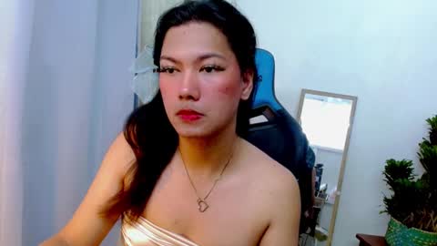 Snapshot of queensabbyvee chatting on March 5, 9:05 am Sabrina online show from March 5, 9:05 am