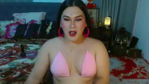 Snapshot of queensasha_destroyer chatting on October 17, 9:24 am queensasha_destroyer online show from October 17, 9:24 am