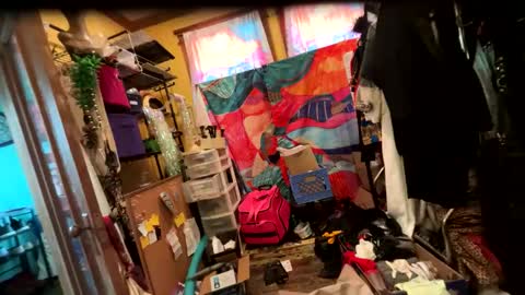 Queen Hilarity online show from April 1, 11:12 pm