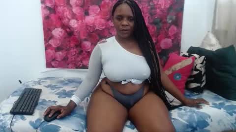 queenteex6993 online show from February 9, 8:18 am