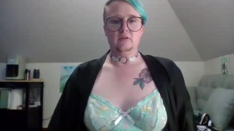 queerlyjaz online show from September 30, 1:49 am