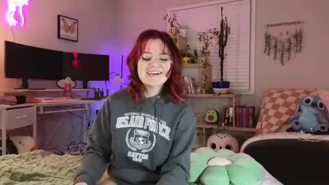 Bri online show from February 4, 1:56 am