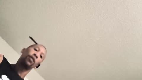 Snapshot of quindre chatting on October 26, 2:45 am quindre online show from October 26, 2:45 am