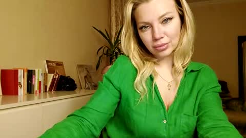 qurli24 online show from February 27, 6:42 pm