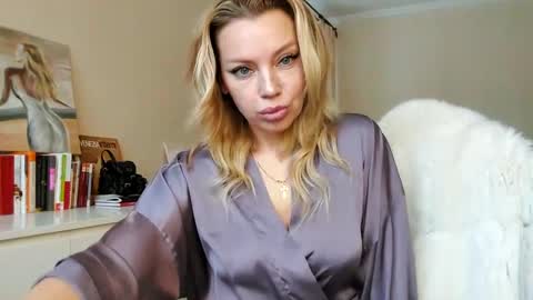 qurli24 online show from March 2, 10:24 am