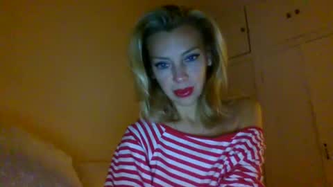 qurli24 online show from October 25, 11:27 pm