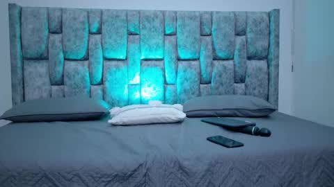 r3d moons   online show from November 19, 6:50 pm