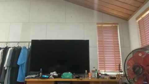 rabbit_eyes69 online show from April 19, 9:10 am