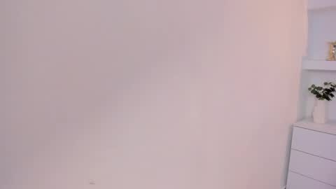 R A C H E L   online show from March 6, 12:48 pm