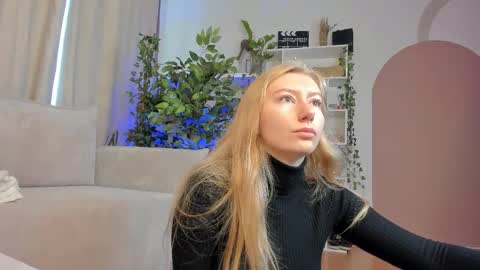 Snapshot of rachel_rut chatting on September 19, 4:38 am Rachel online show from September 19, 4:38 am