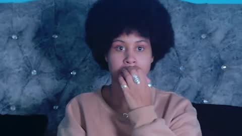Snapshot of rachelannxd chatting on September 24, 3:35 am RachelAnn online show from September 24, 3:35 am