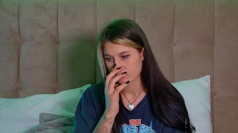 RachellSimpson online show from March 9, 1:35 am