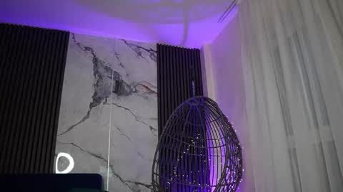 Ann online show from November 19, 5:07 am