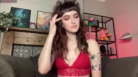 Rae online show from November 18, 7:06 pm