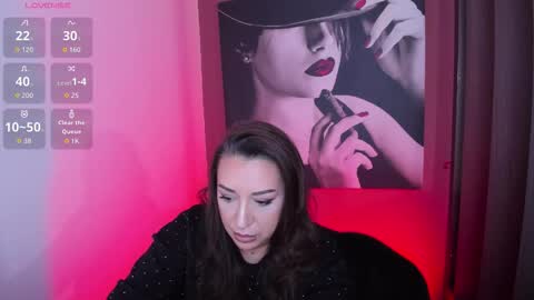 raelledarkstar online show from November 8, 4:32 pm