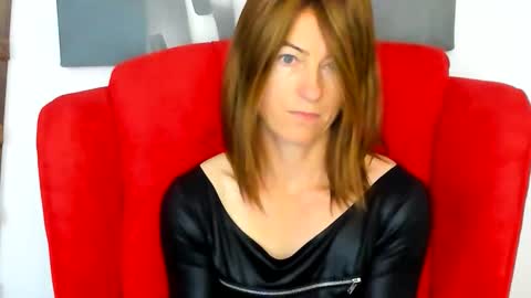 Snapshot of raemonnay chatting on September 18, 1:04 pm raemonnay online show from September 18, 1:04 pm