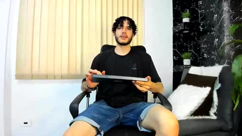 R A F A E L online show from November 7, 9:17 pm