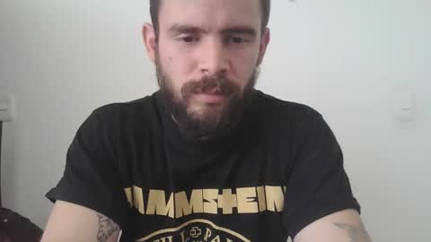Snapshot of ragnor_vex chatting on February 17, 4:39 pm Ragnor vex online show from February 17, 4:39 pm
