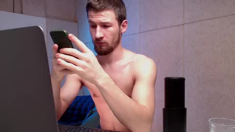 Snapshot of rainbow_farmer_james chatting on March 8, 9:08 pm Rainbow James online show from March 8, 9:08 pm