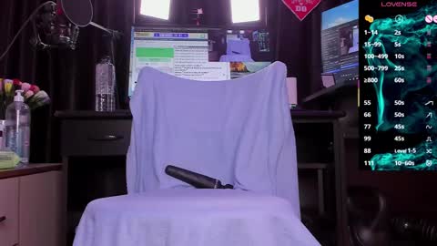 Laura online show from March 4, 3:33 am