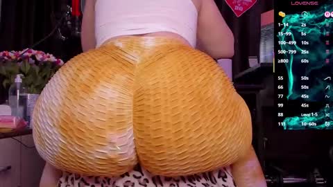 Laura online show from November 6, 3:53 am