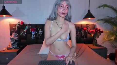 Ramona  online show from October 20, 4:45 pm