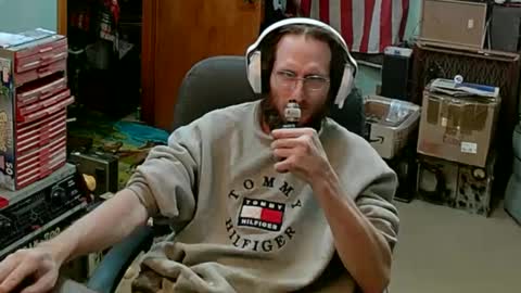 Snapshot of randalltotazz chatting on February 15, 6:44 am Randall online show from February 15, 6:44 am