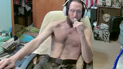 Snapshot of randalltotazz chatting on December 5, 5:43 am Randall online show from December 5, 5:43 am