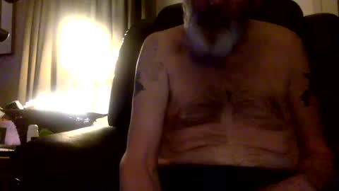 Snapshot of rando56 chatting on October 6, 11:39 am Randy online show from October 6, 11:39 am