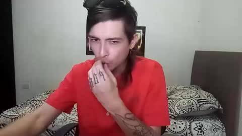 Snapshot of rangel_sex chatting on October 14, 1:41 am Rangel and Lola online show from October 14, 1:41 am