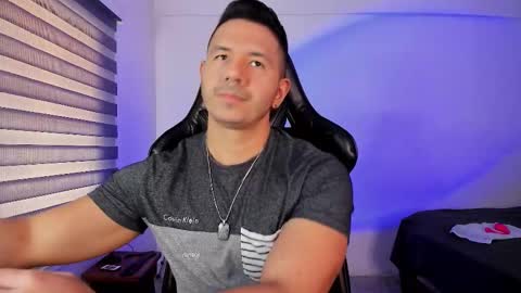 Jonas online show from November 3, 2:07 pm