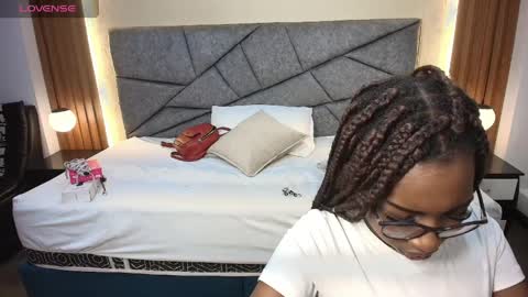 Raquel online show from April 8, 7:17 pm