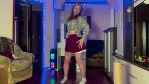 Amanda online show from May 9, 6:03 pm