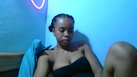 rasoelysca online show from February 5, 1:47 pm