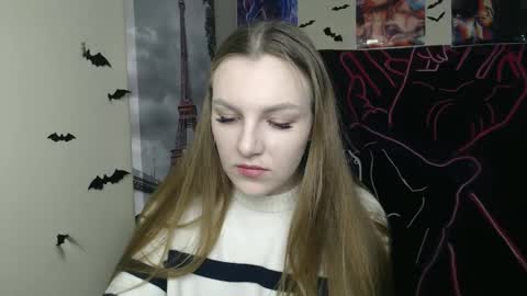 raspberry0101 online show from November 4, 7:42 am